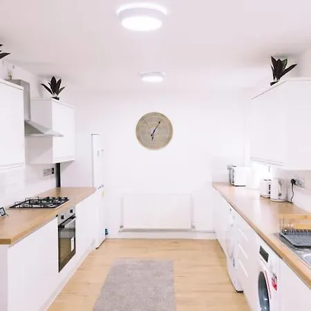 5 Bedroom Property Sidcup Exterior photo